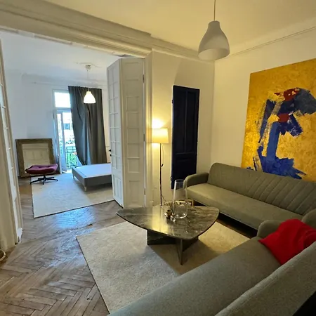 Sada Gallery Iii * בוקרשט