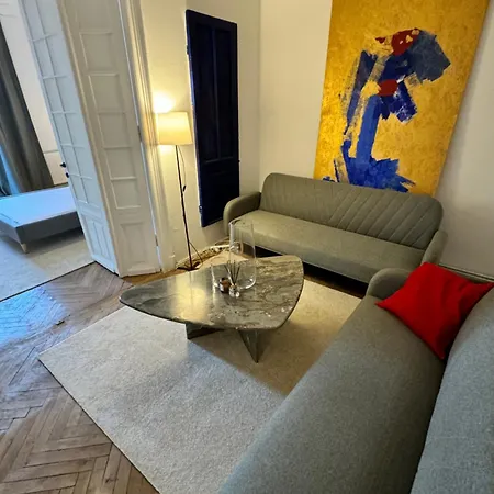 Sada Gallery Iii דירה