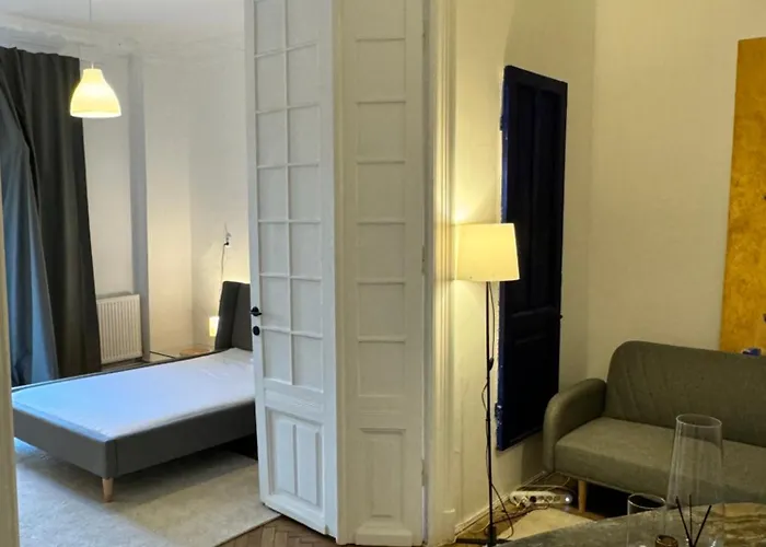 Sada Gallery Iii * ブカレスト